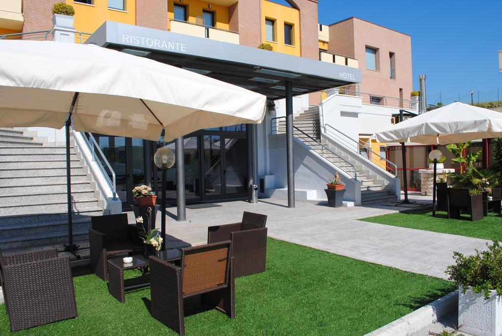 Hotel La Tavernetta كامبوباسّو المظهر الخارجي الصورة